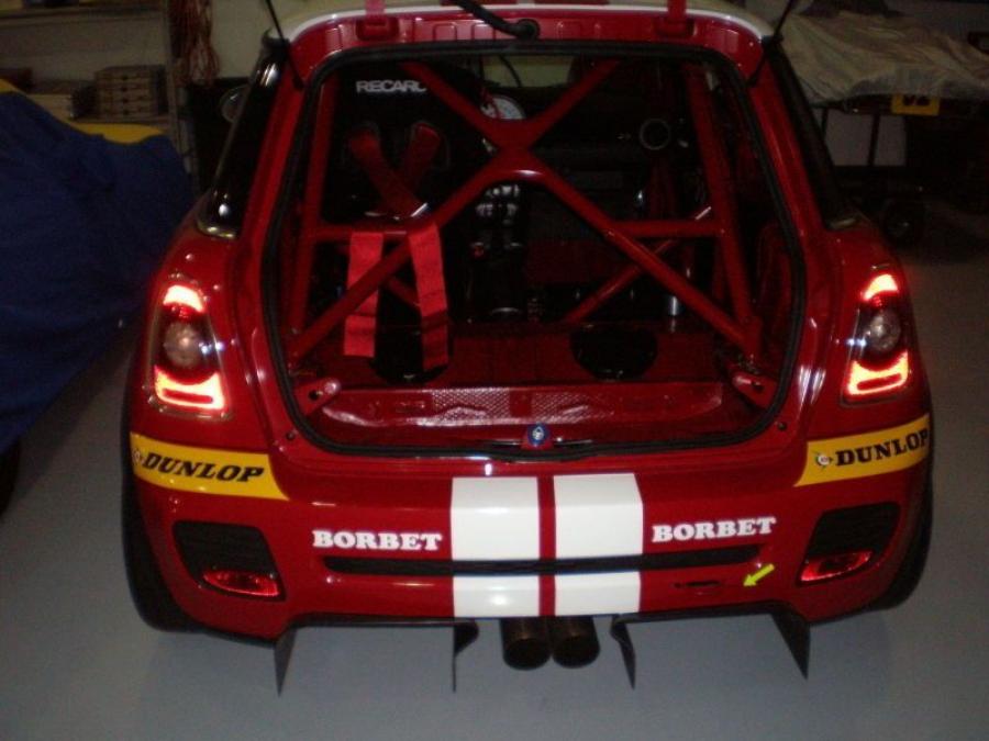  Mini Cooper JCW Clubman Challenge Racer 2008 года  (фото 5 из 11)